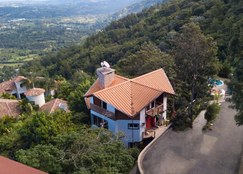 Mansion Dubai-Mountain-Jacuzzi-4Br-Jamaca De Dios Villa Jarabacoa Exteriör bild